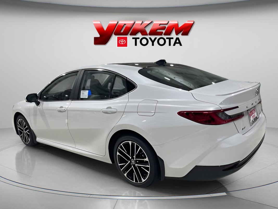 Used 2025 White Toyota XLE image 3