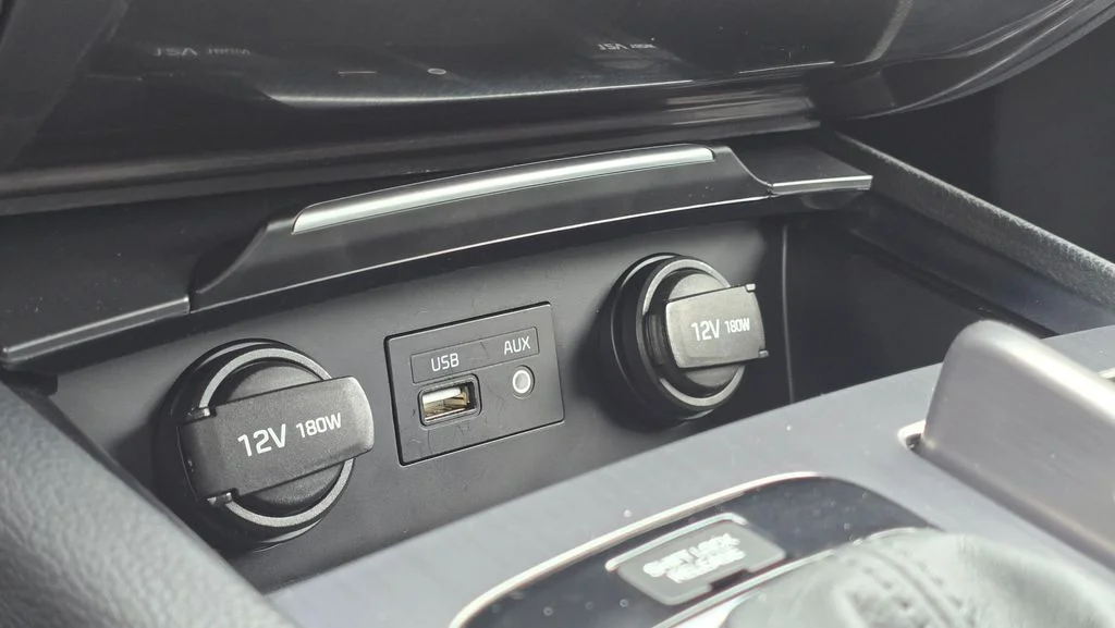 Used 2018 Gray Genesis 3.8 image 33