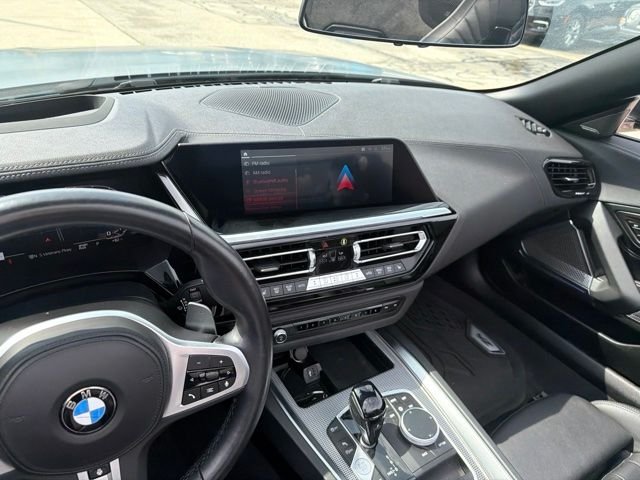 Used 2022 Gray BMW sDrive M40i image 9