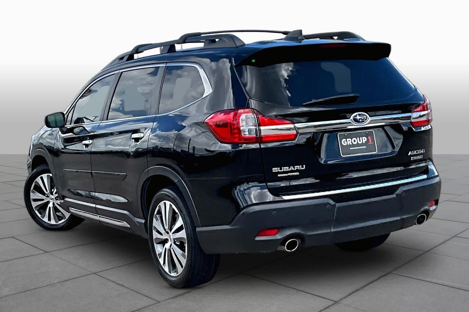 Used 2022 Crystal Black Silica Subaru Touring image 12