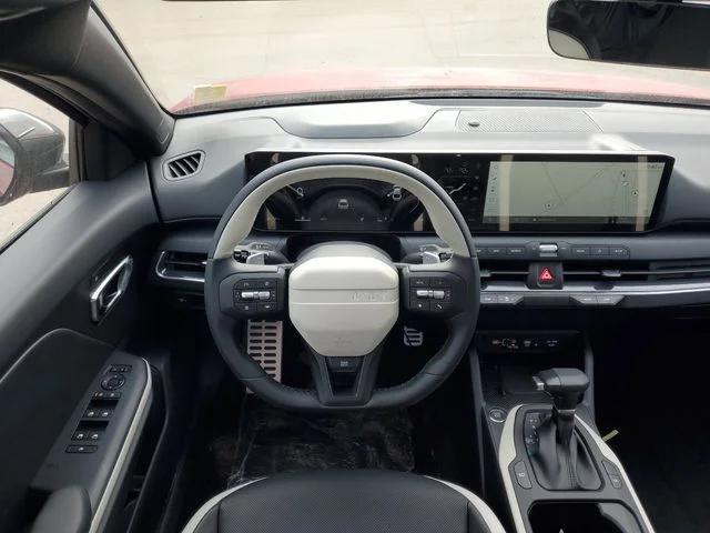2025 Kia K4 GT-Line Turbo - Photo 24