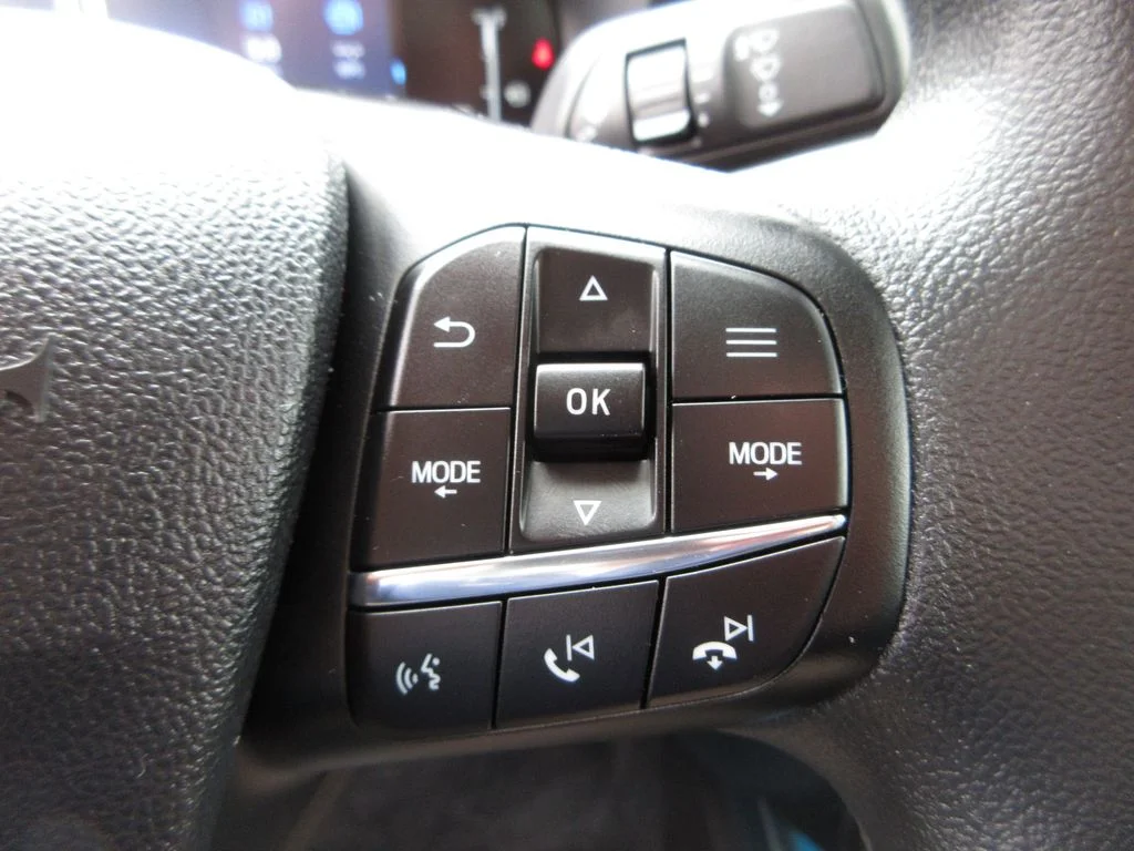 New 2026 Oxford White Ford XLT image 16