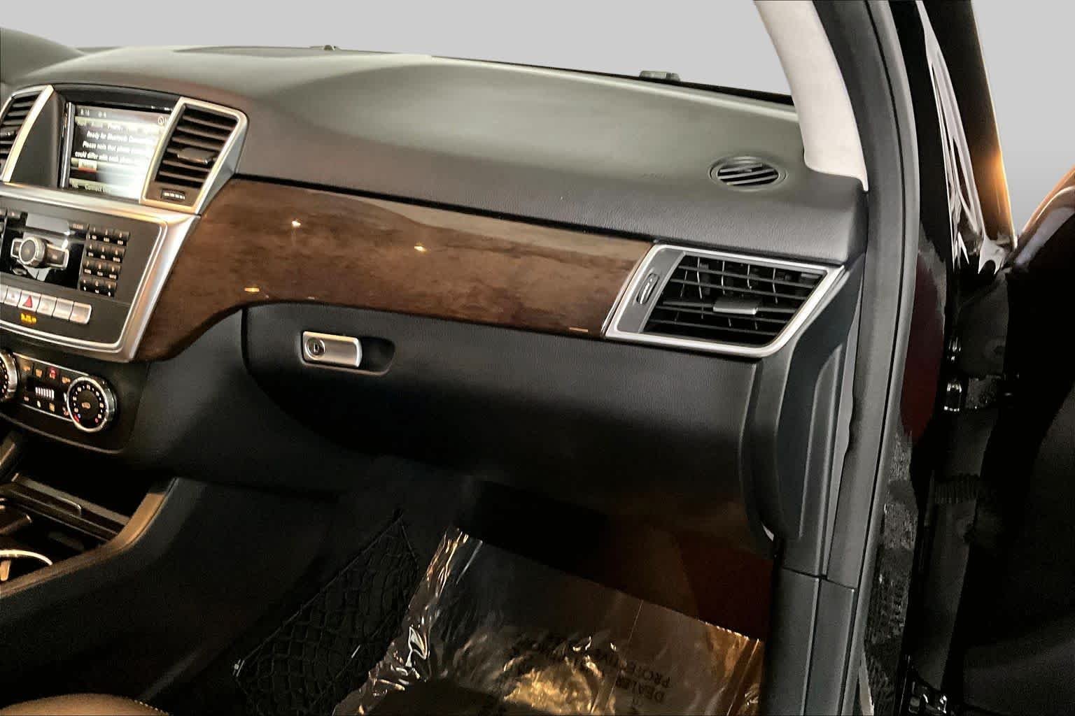 Used 2014 Black Mercedes-Benz ML 350 image 19