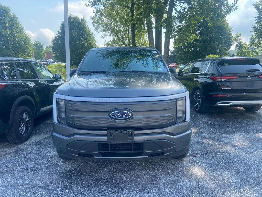 Used 2022 Gray Metallic Ford Lariat image 2