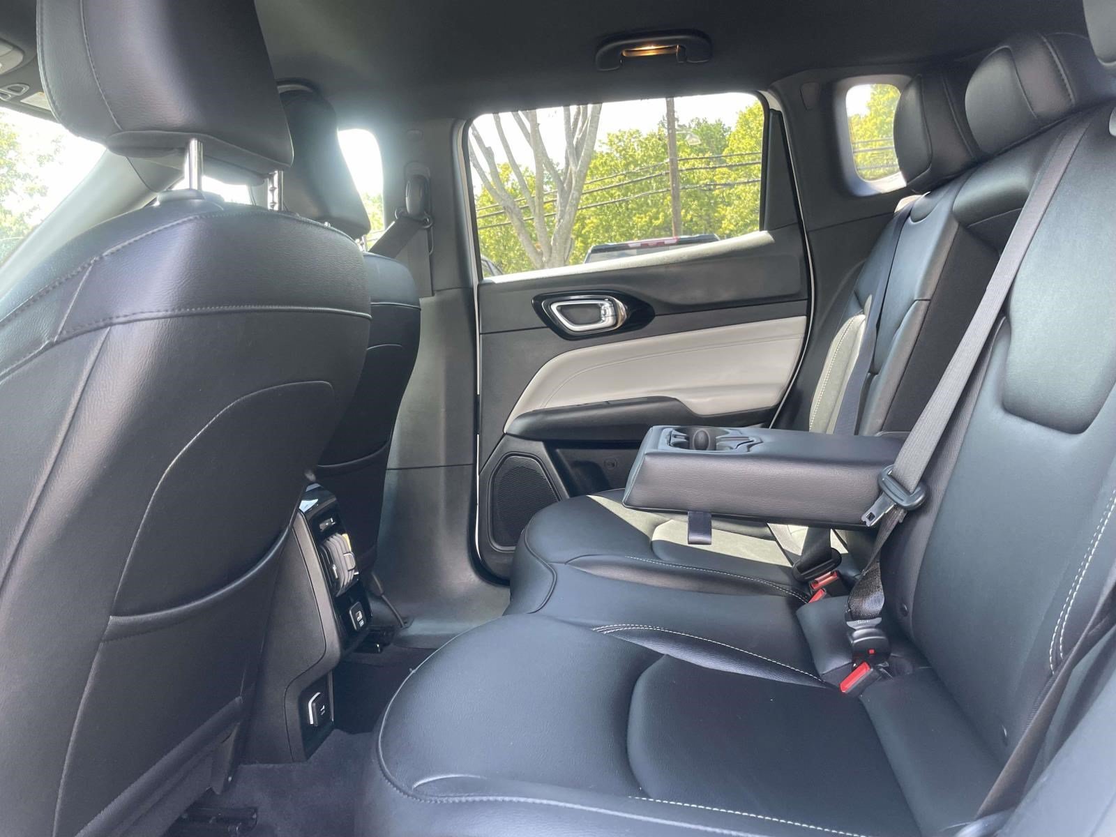 2025 Jeep Compass Limited - Photo 9