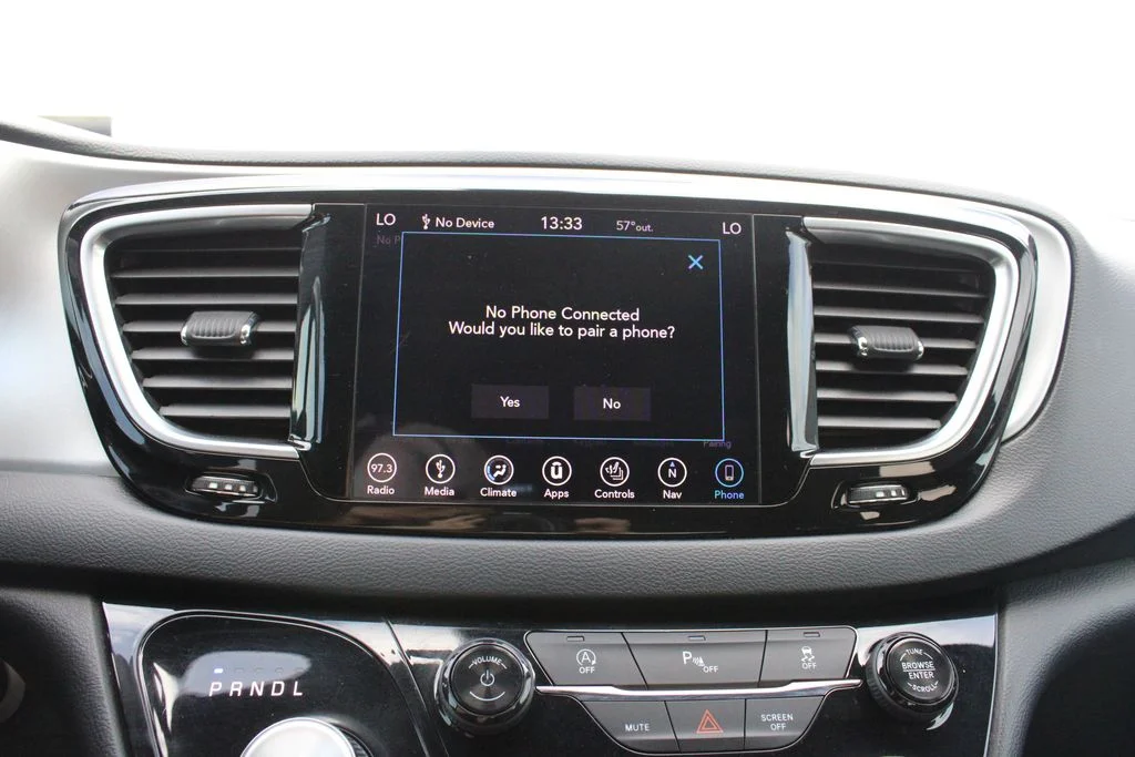 Used 2019 Black Chrysler Touring L Plus image 14