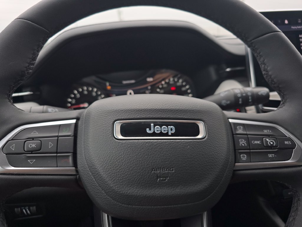 Used 2024 White Jeep Limited image 23
