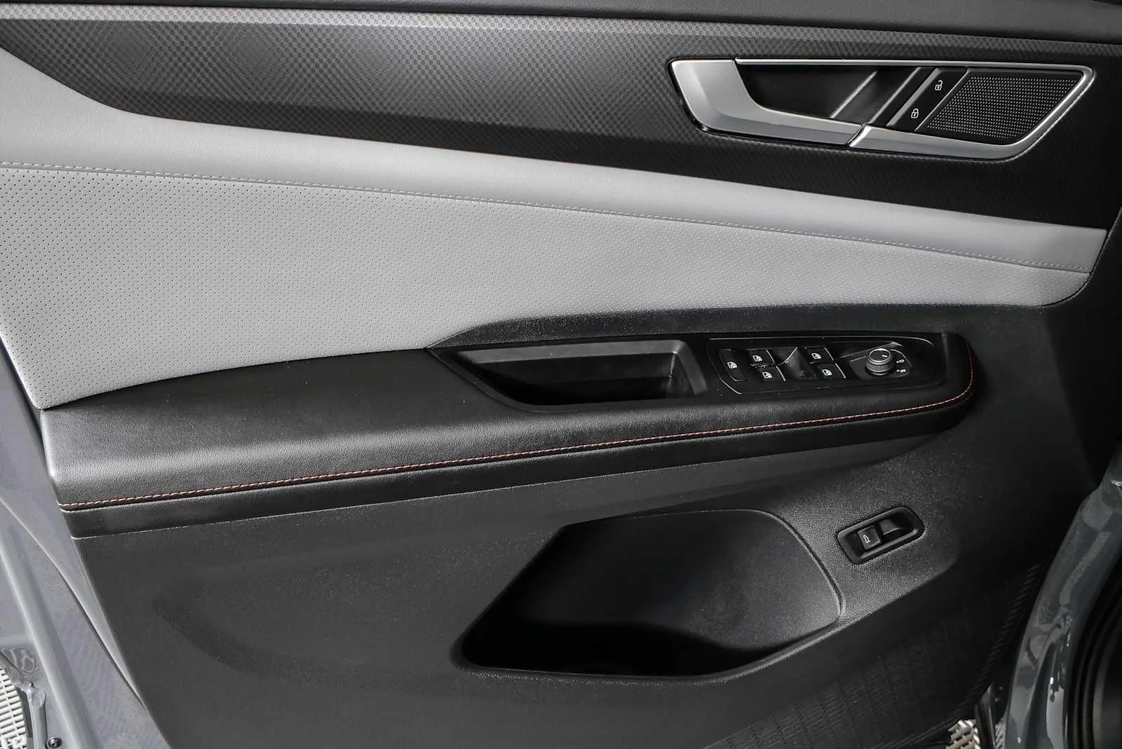 New 2026 Pure Gray Volkswagen 2.0T Peak Edition image 6