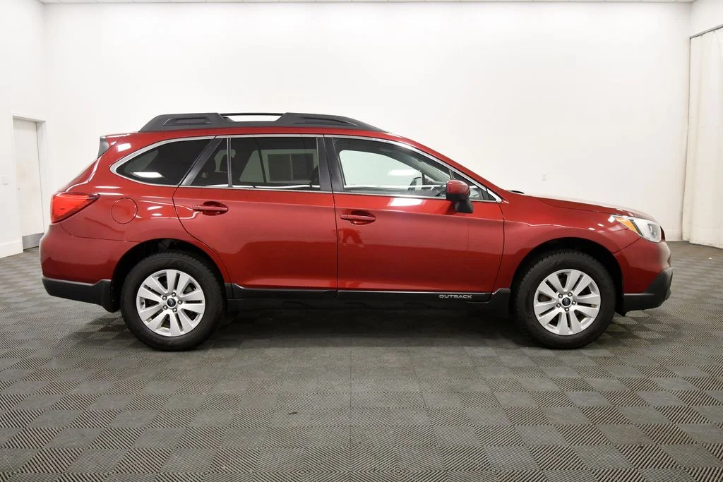 Used 2015 Red Subaru 2.5i Premium image 6