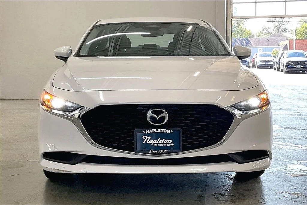 Certified Used 2026 White Mazda 2.5 S image 2