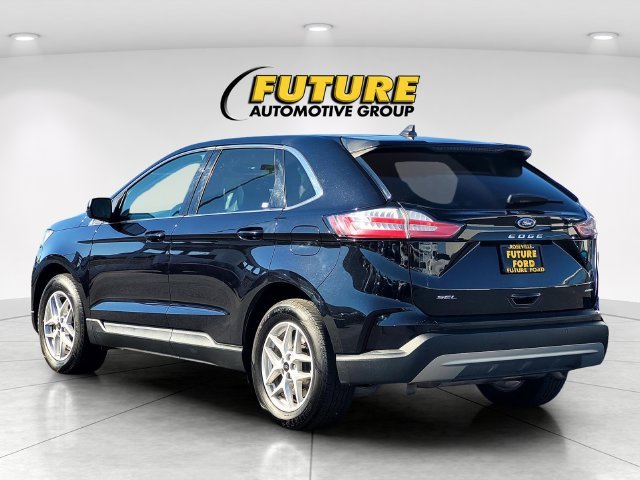 Used 2024 Black Ford SEL image 6