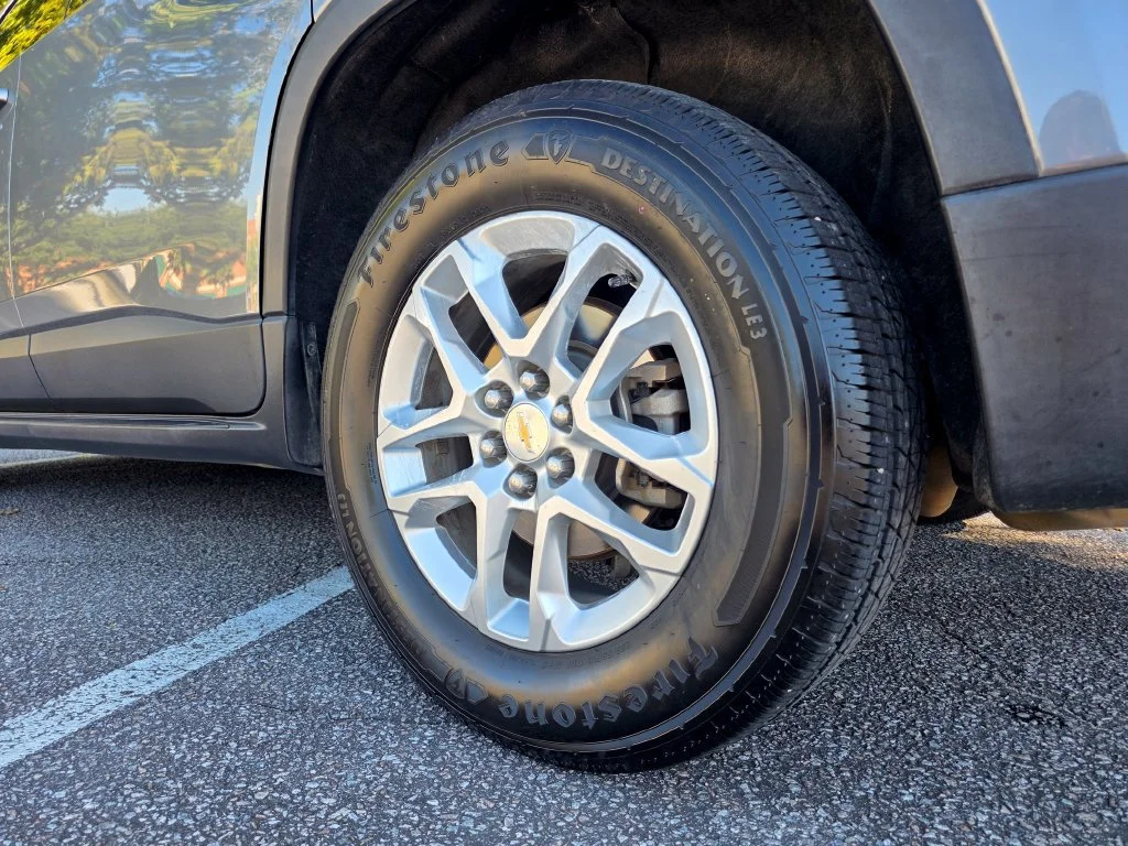 Used 2019 SATIN STEEL METALLIC Chevrolet LT Cloth image 31