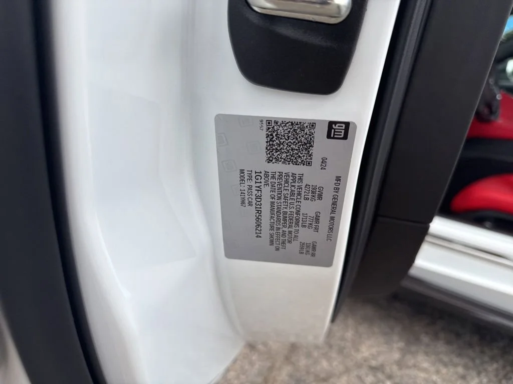 Used 2024 Arctic White Chevrolet 3LZ image 30