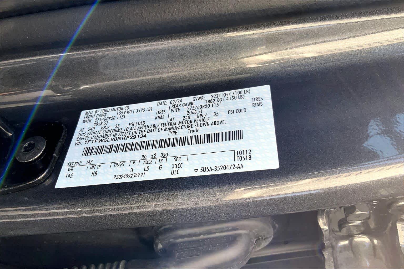 Used 2024 Carbonized Gray Metallic Ford LARIAT image 33