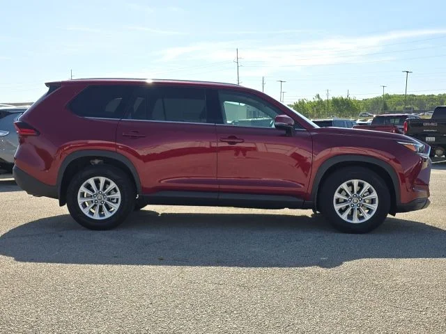 Used 2025 Red Toyota XLE image 6