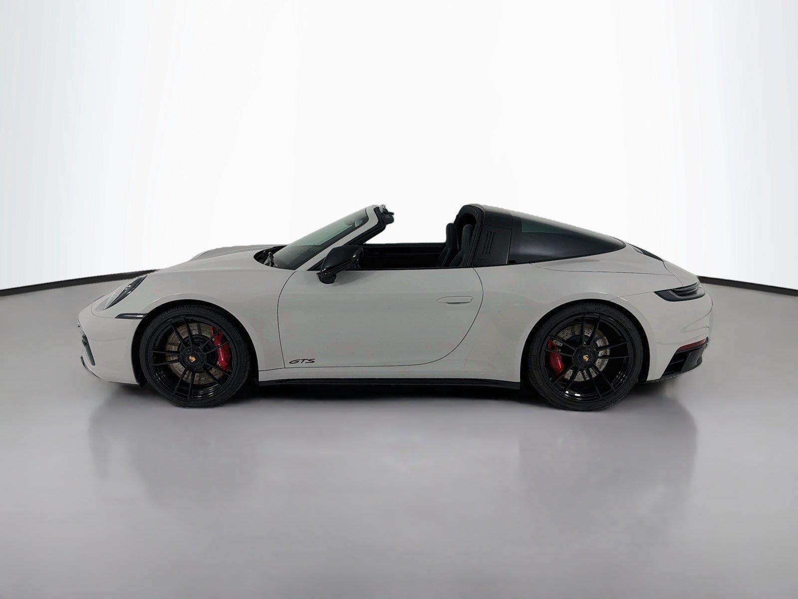 Used 2022 Chalk Porsche TARGA 4 GTS image 2