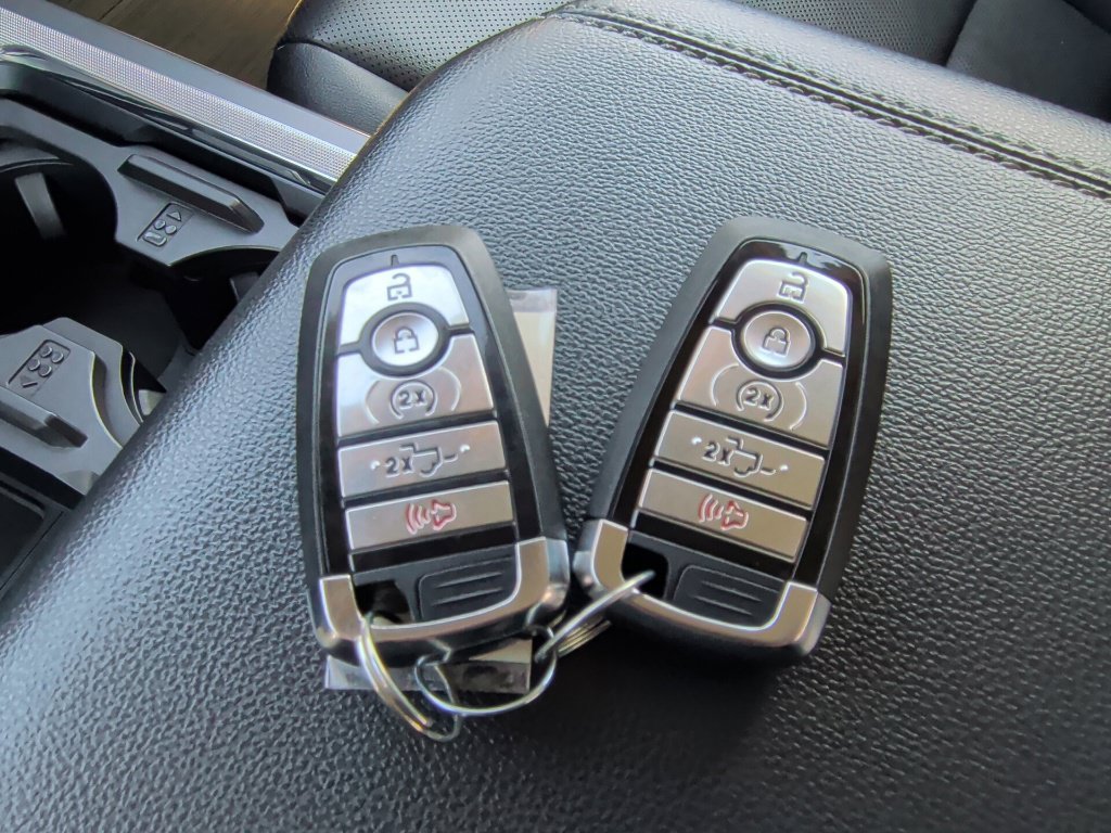 Used 2024 Iconic Silver Metallic Ford Lariat image 54