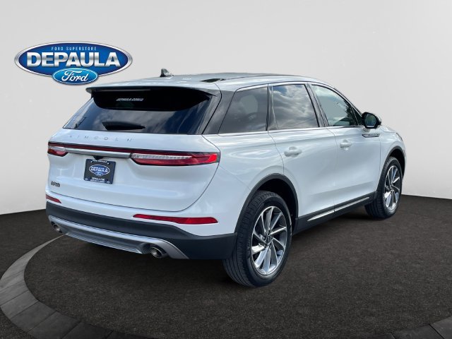 Used 2023 White Lincoln Standard image 7