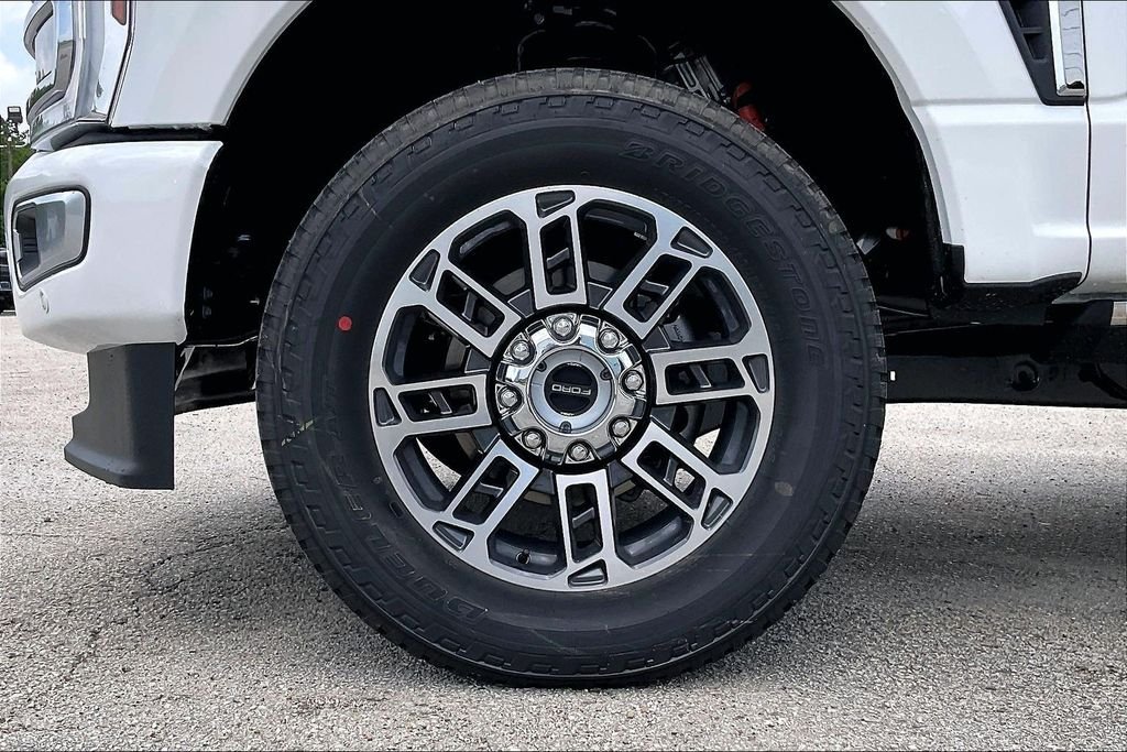 New 2026 Star White Metallic Tri-Coat Ford Platinum image 10