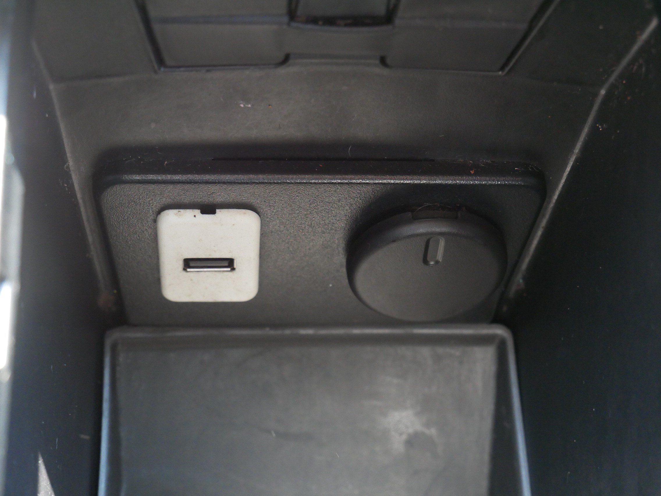 Used 2013 Cyber Gray Metallic Chevrolet LS image 31