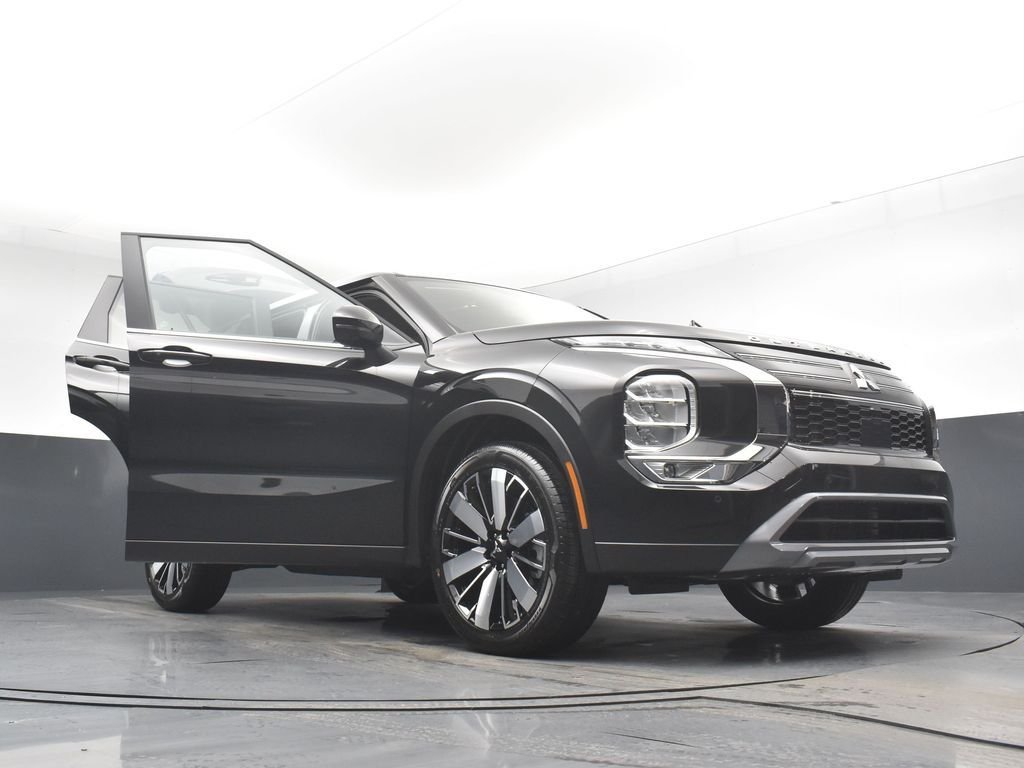 New 2026 Black Mitsubishi SE image 28