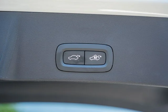 Certified Used 2025 Crystal White Volvo Plus image 11