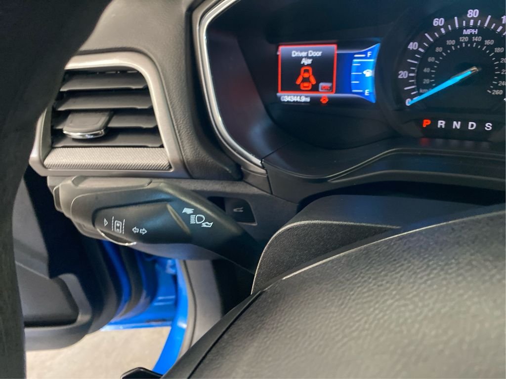 Used 2020 Blue Ford SE image 16