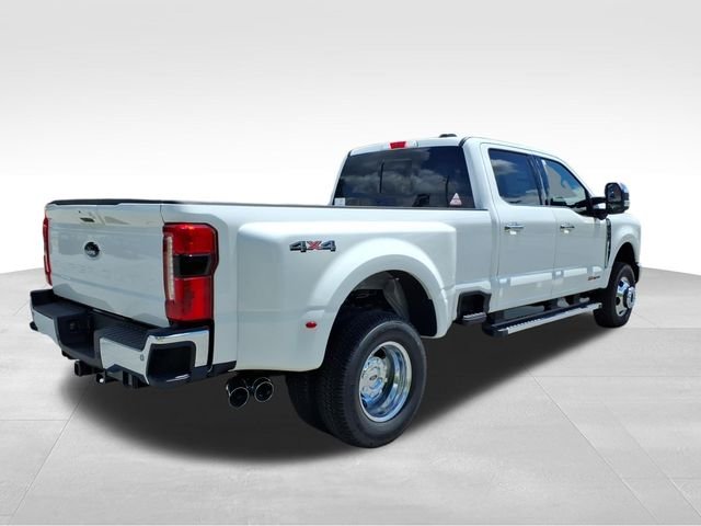 New 2026 Star White Metallic Tri-Coat Ford F-350® Lariat® image 13
