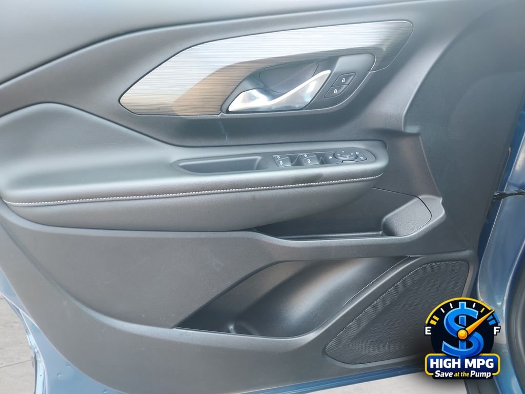 Used 2024 Blue GMC SLE image 30