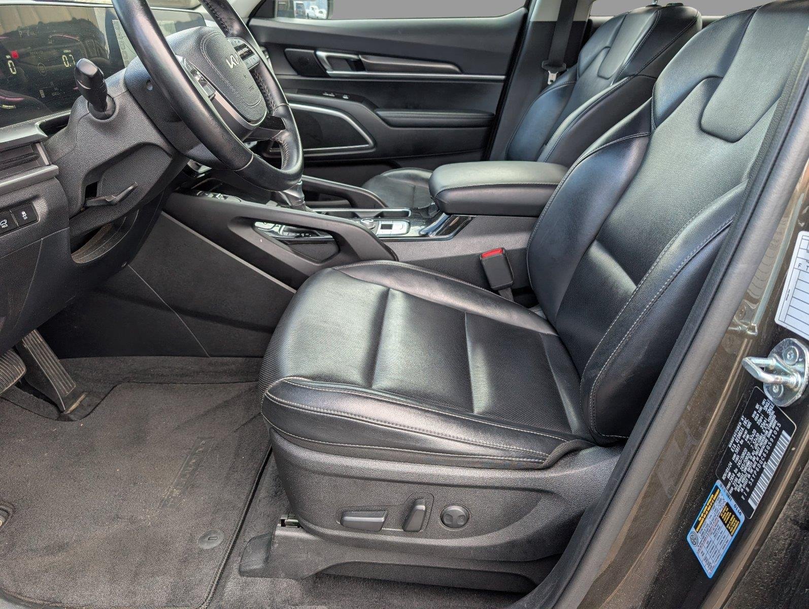 Used 2025 Dark Moss Kia S image 3