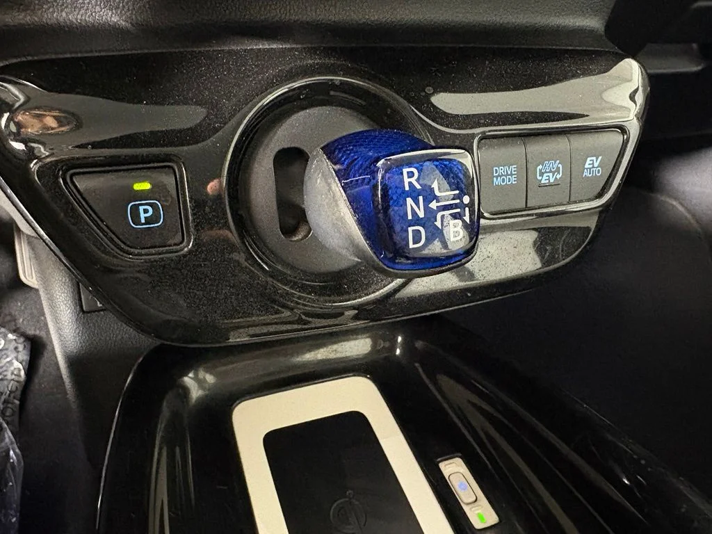 Used 2018 Gray Toyota Premium image 31