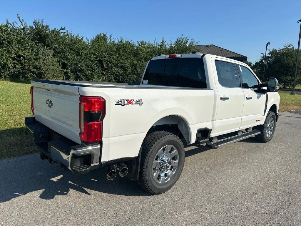 New 2027 White Ford Lariat image 13