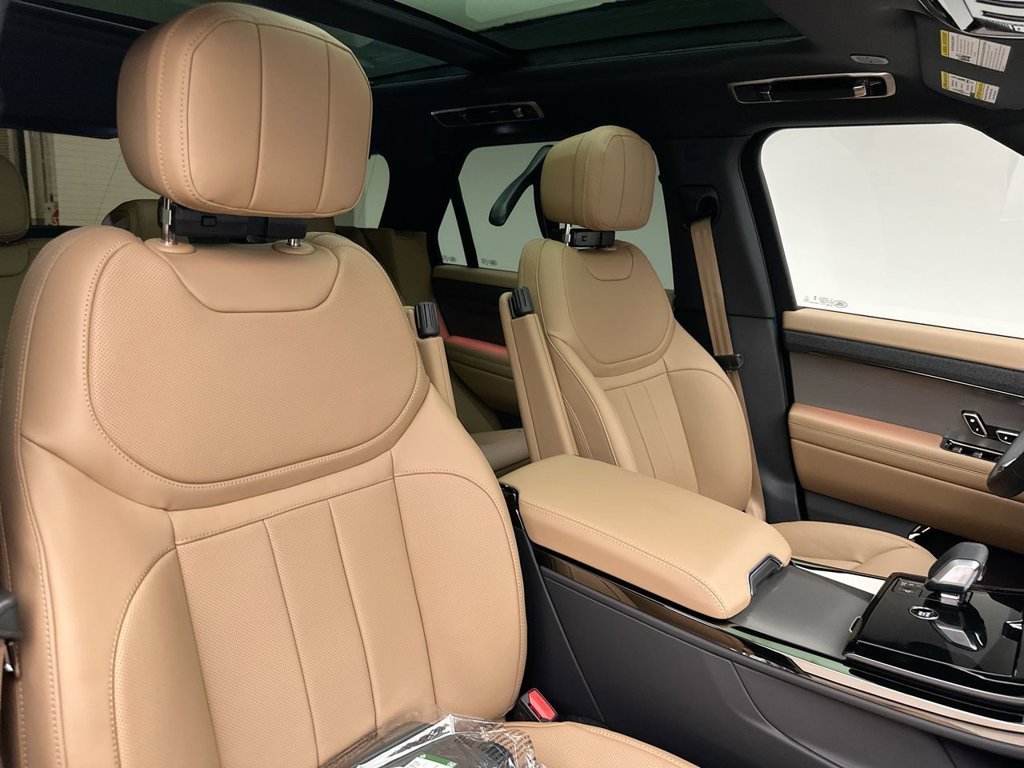 New 2027 Varesine Blue Land Rover SE image 6