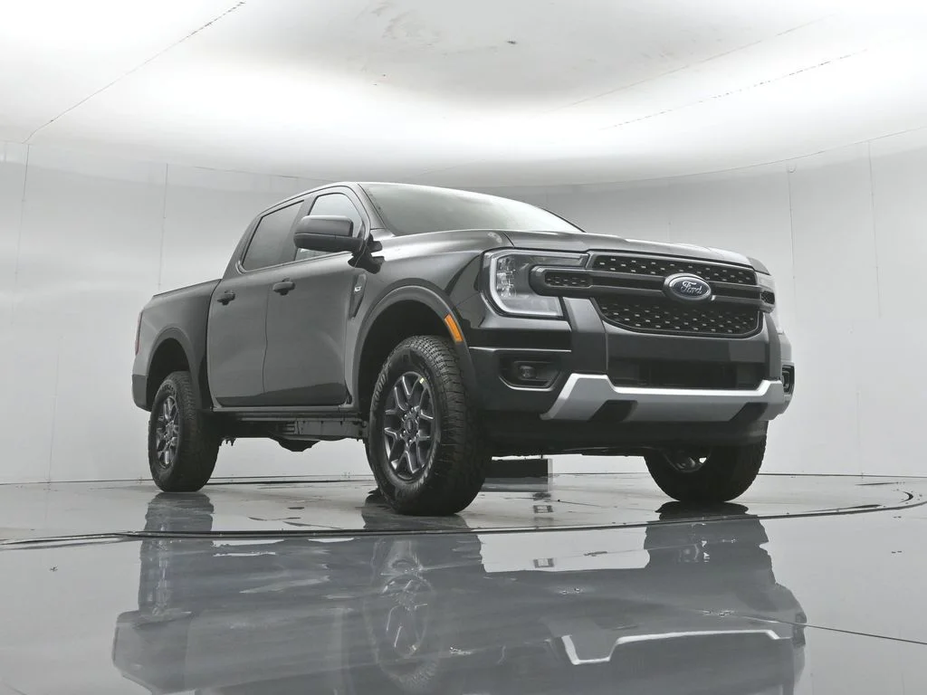 New 2026 Shadow Black Ford XLT image 43
