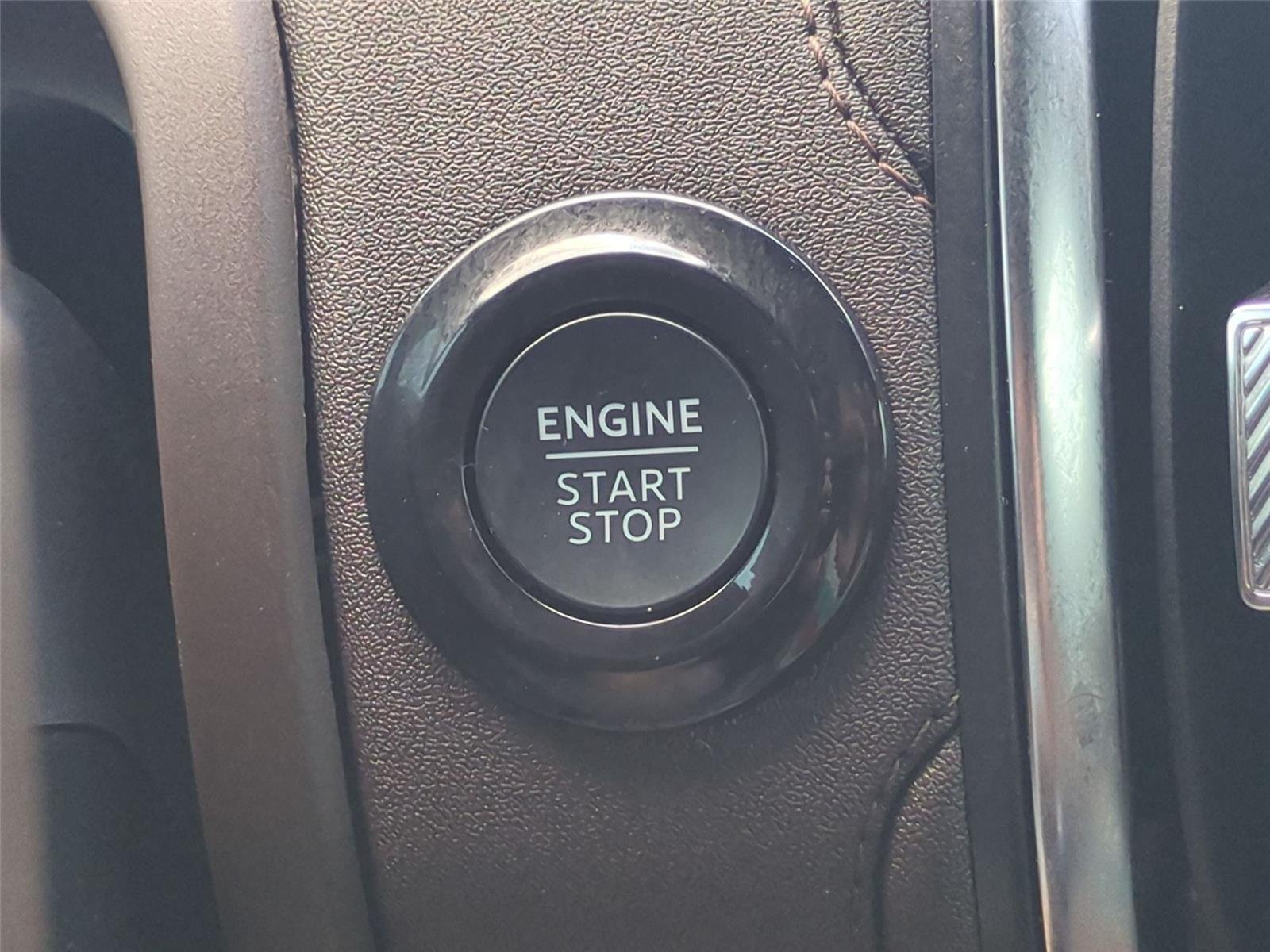 Used 2025 Star White Metallic Tri-Coat Ford King Ranch image 30