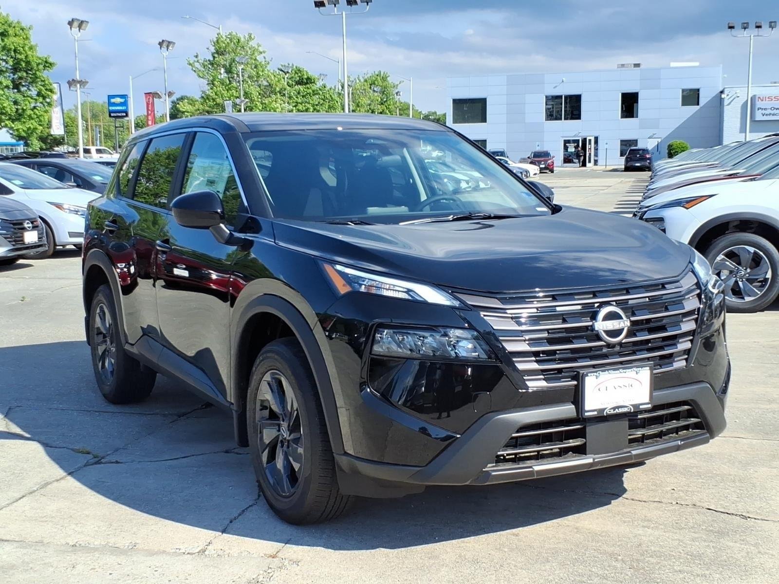 New 2026 Super Black Nissan SV image 4