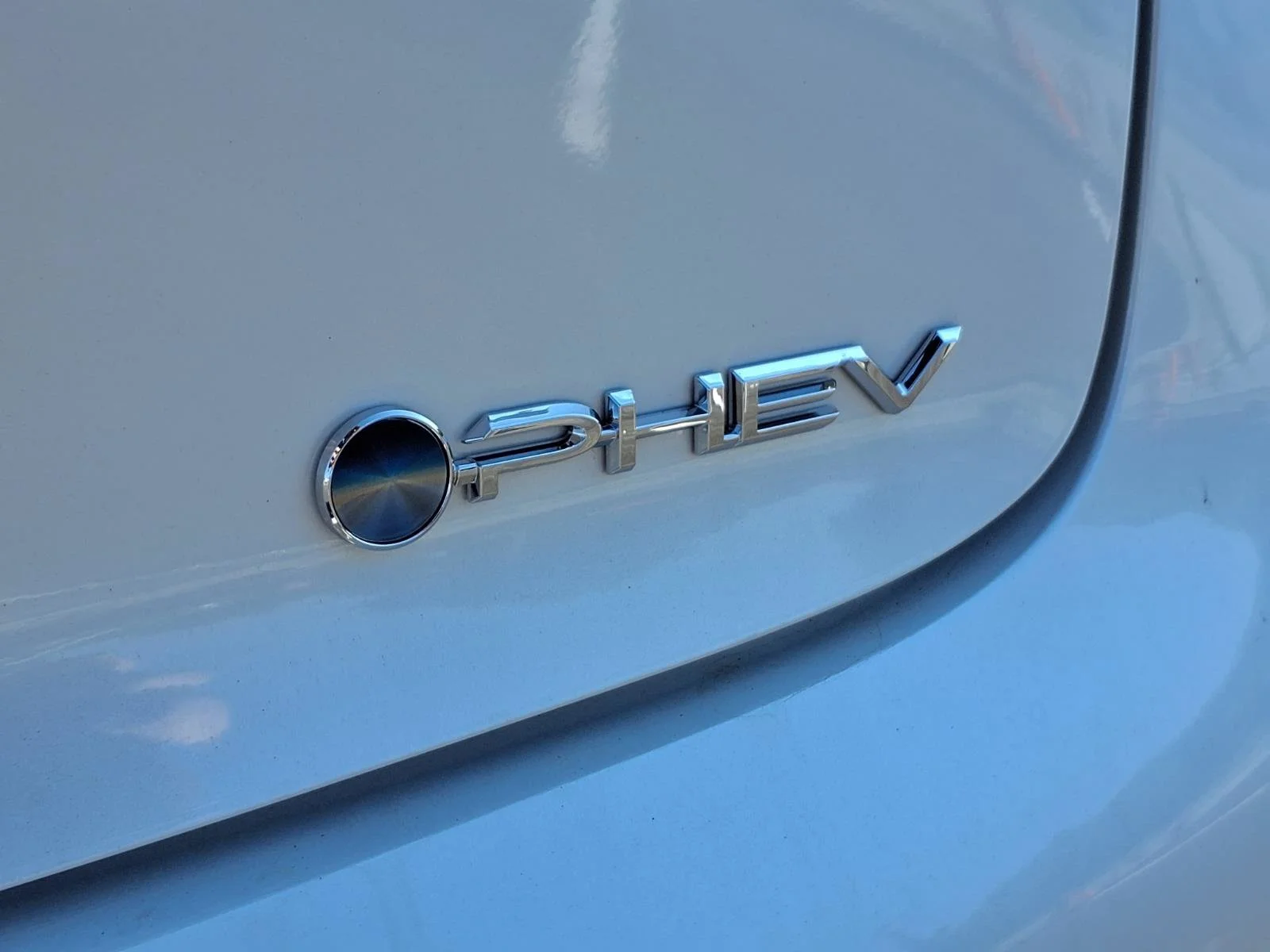 New 2026 Wind Chill Pearl <sup>1</sup> Toyota  SE image 25