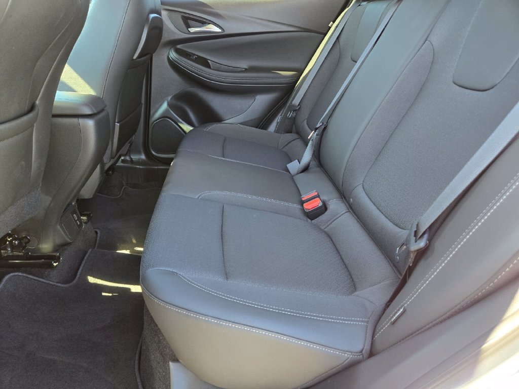 Used 2023 SUMMIT WHITE Buick Preferred image 11