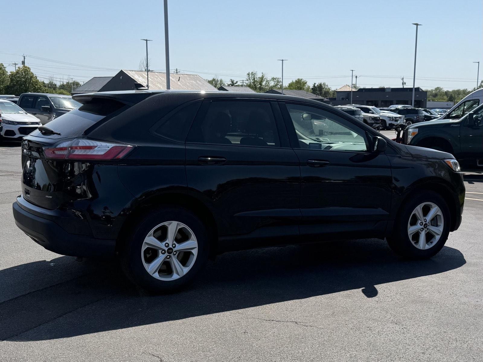 Used 2023 Agate Black Ford SE image 6