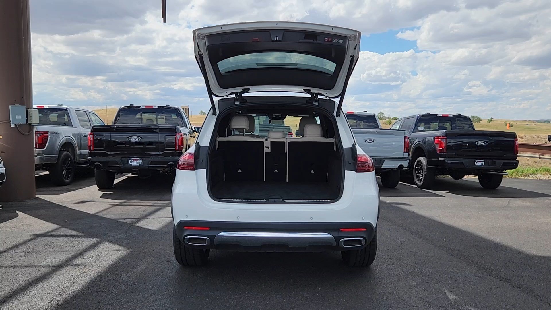 Used 2025 Polar White Mercedes-Benz GLE 350 image 19