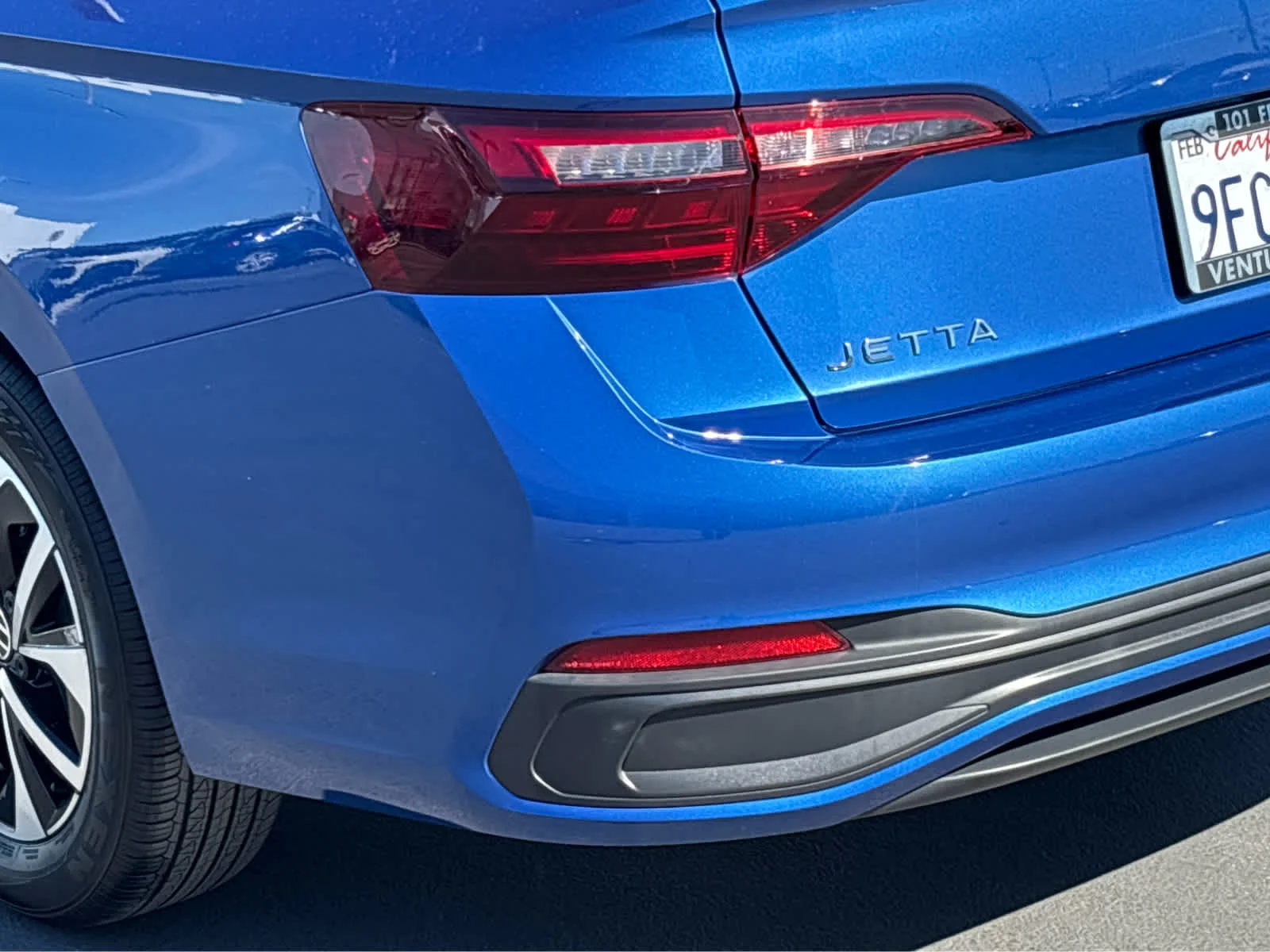 Certified Used 2023 Rising Blue Metallic Volkswagen S image 5