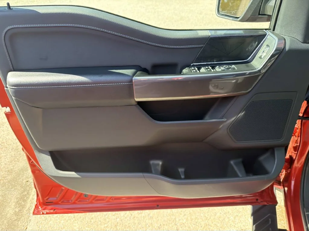 Used 2023 Chili Pepper Red Ford XLT image 18