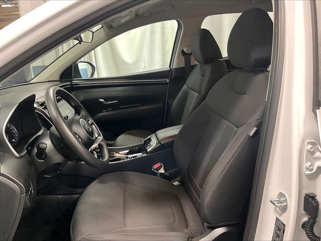 Used 2023 White Hyundai SEL image 10