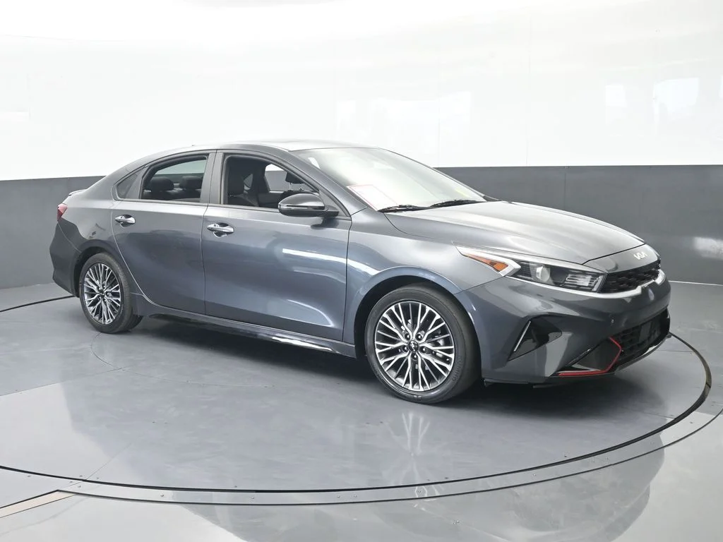 Used 2024 Gravity Gray Kia GT-Line image 8