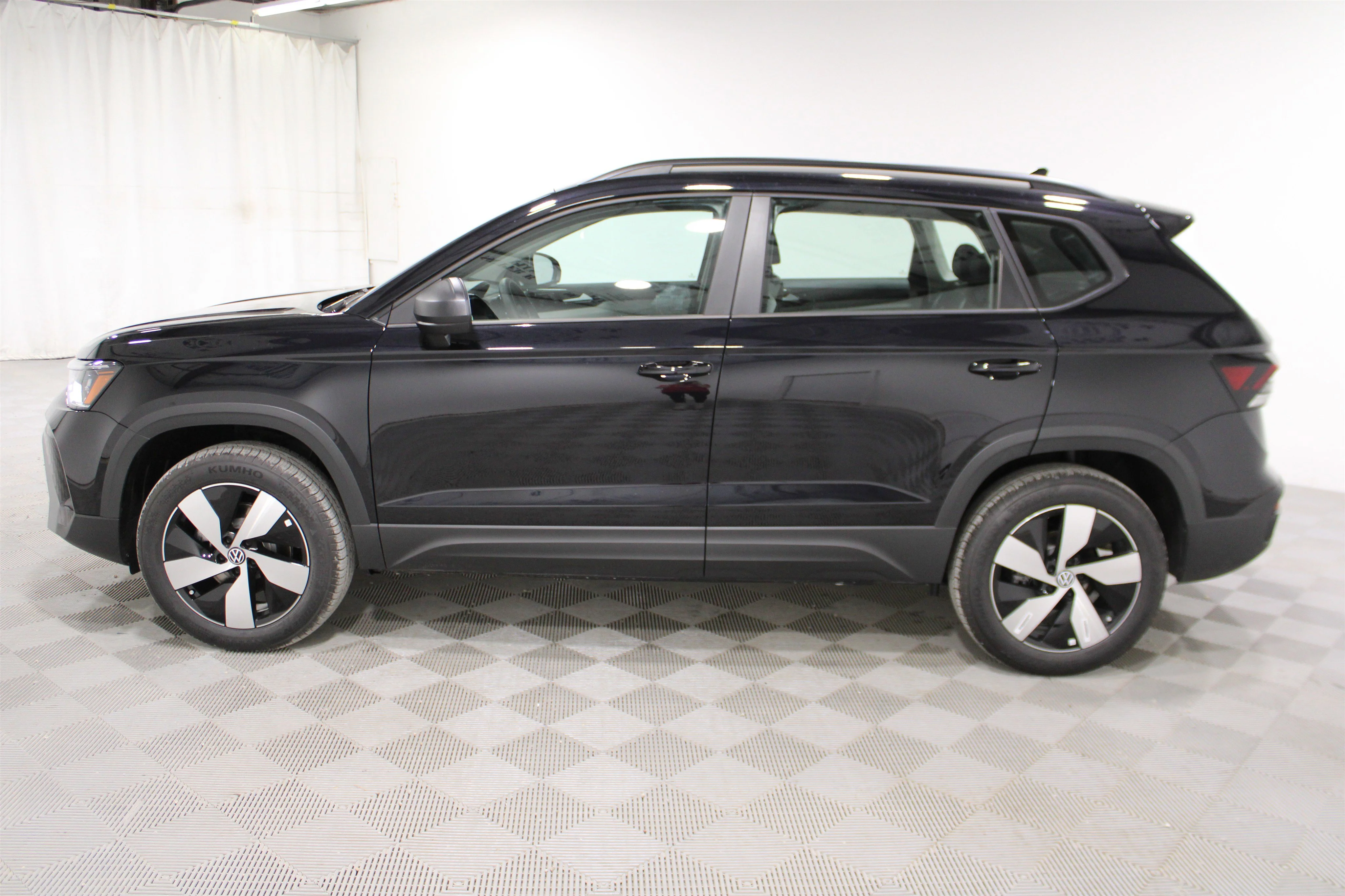 2025 Volkswagen Taos S - Photo 28