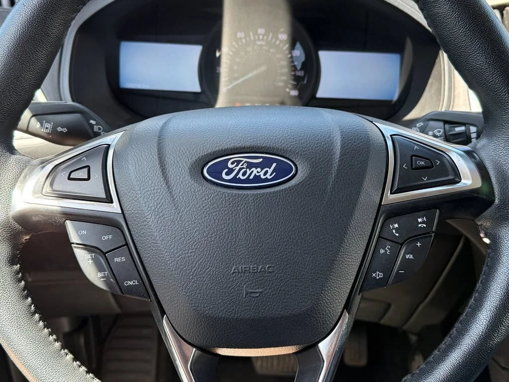 Used 2024 Silver Ford SEL image 19
