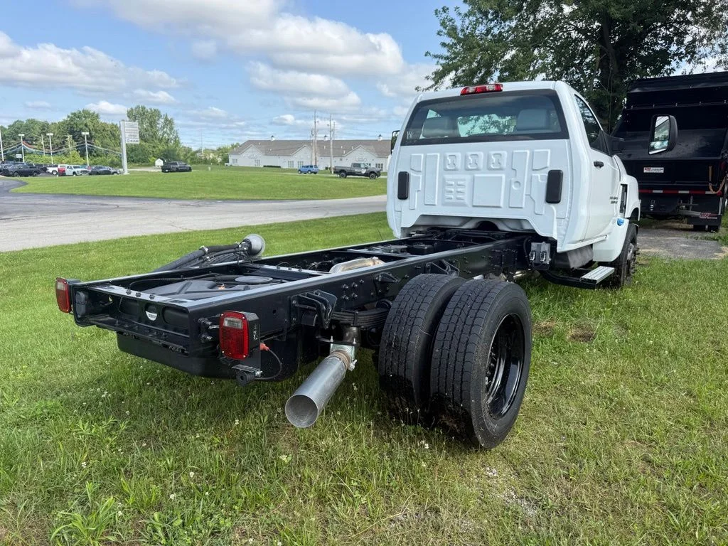 Used 2024 White Chevrolet Work Truck image 3