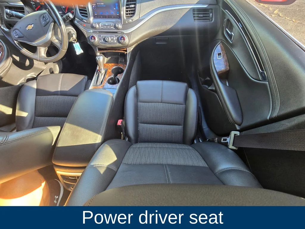 Used 2014 Red Chevrolet LT image 15
