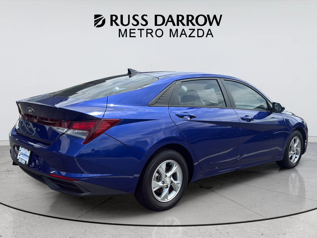 Used 2021 Blue Hyundai SE image 5