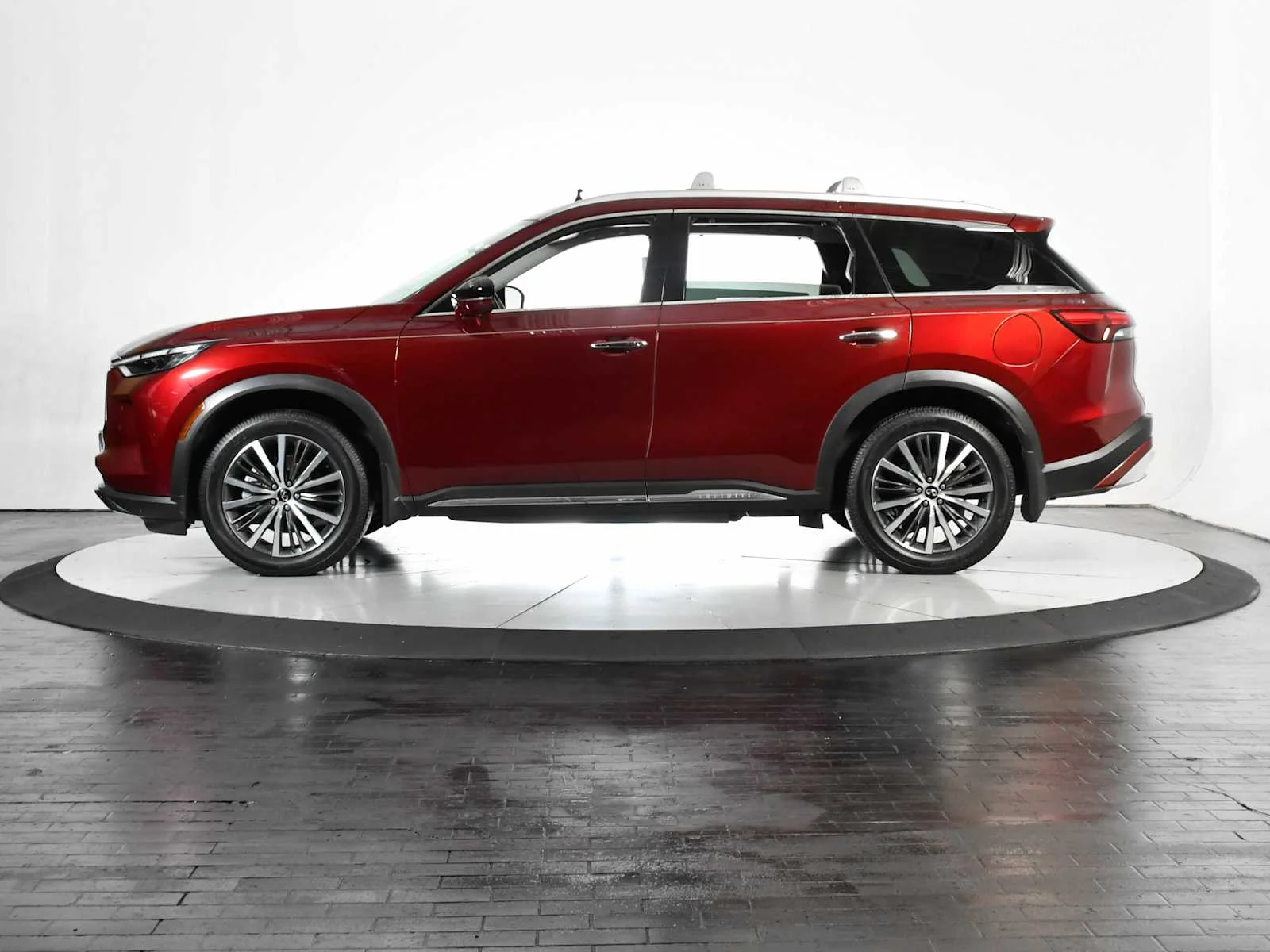 Used 2022 Deep Bordeaux INFINITI SENSORY image 2